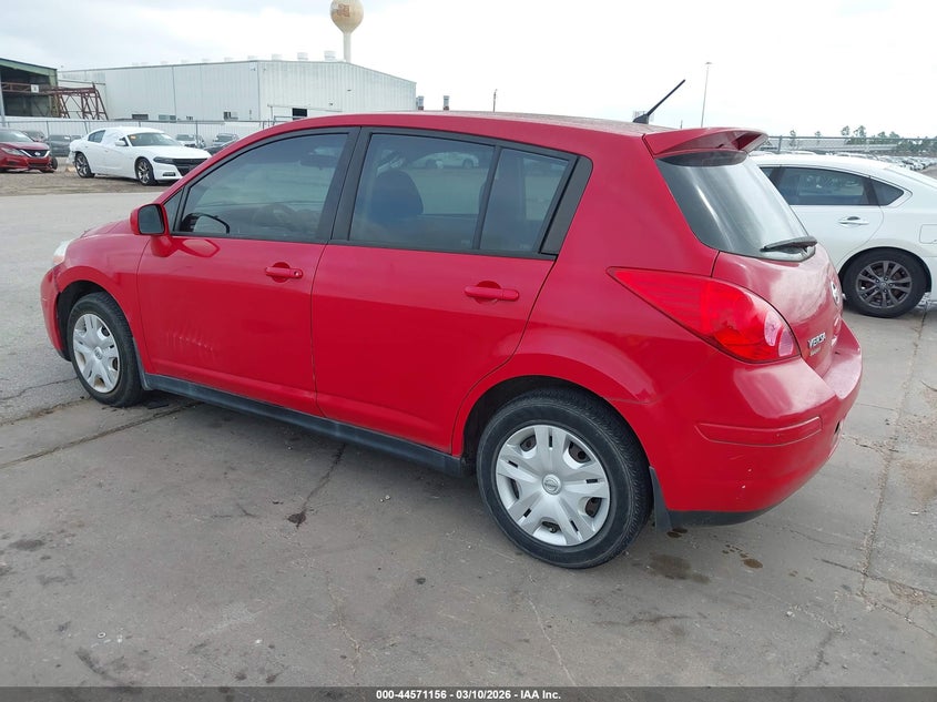 2011 Nissan Versa 1.8S