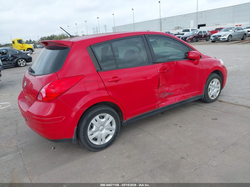 2011 Nissan Versa 1.8S