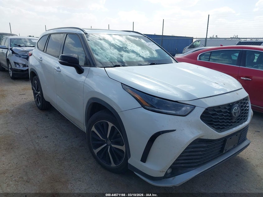 2022 Toyota Highlander Xse