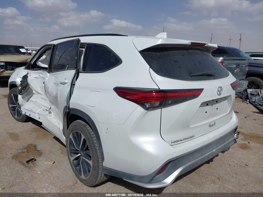 2022 Toyota Highlander Xse