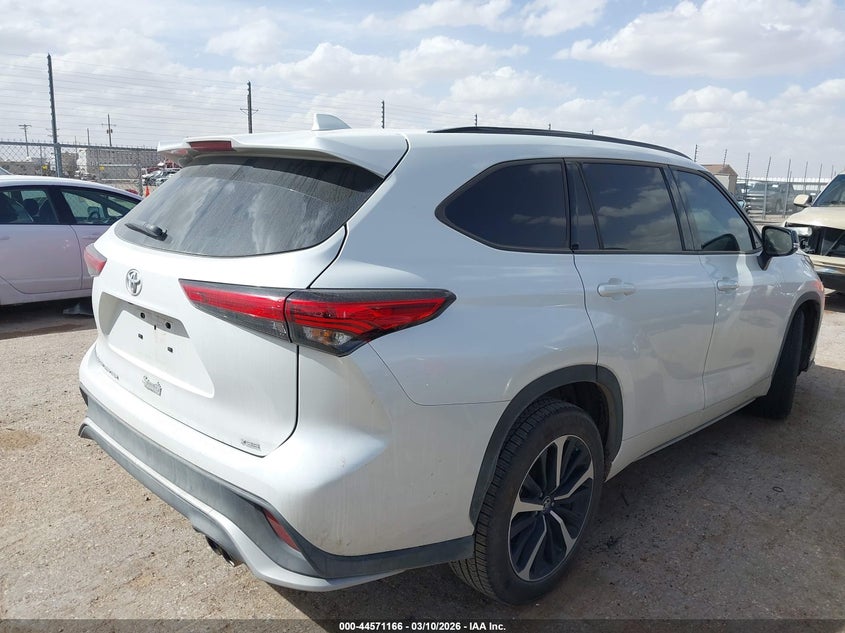 2022 Toyota Highlander Xse