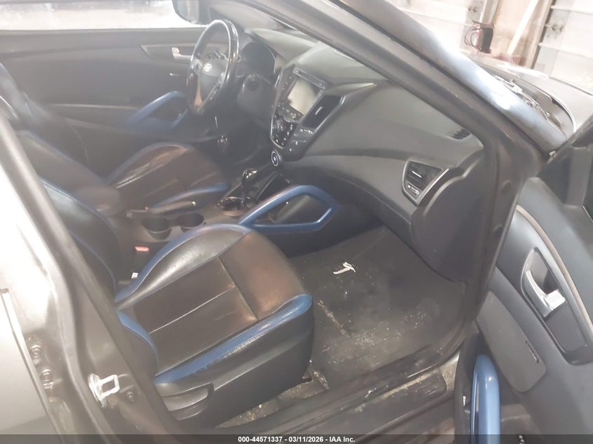 2013 Hyundai Veloster Turbo W/Blue