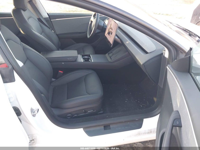 2025 Tesla Model 3 Long Range Rear-Wheel Drive/Standard Rear-Wheel Drive