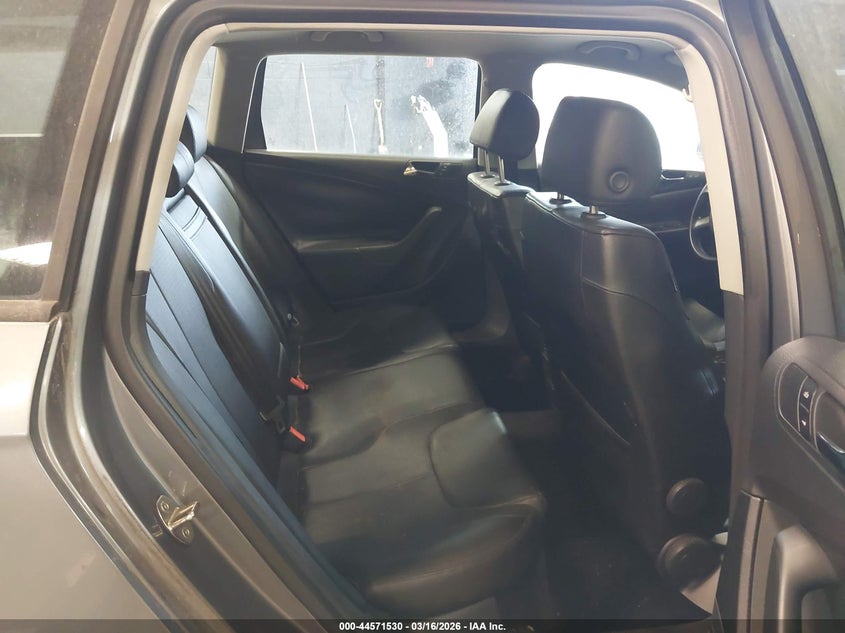 2007 Volkswagen Passat 2.0T VIN: WVWLK73C07E008120 Lot: 44571530