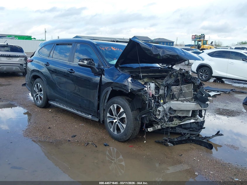 2024 Toyota Highlander Hybrid Xle