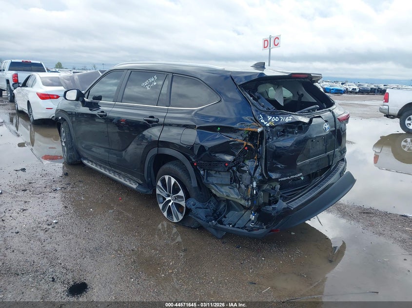 2024 Toyota Highlander Hybrid Xle