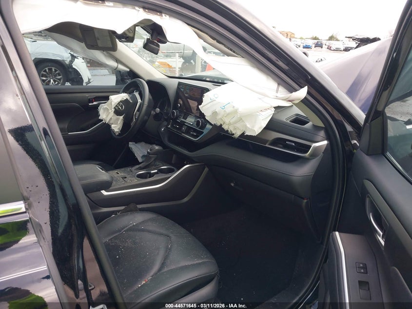 2024 Toyota Highlander Hybrid Xle