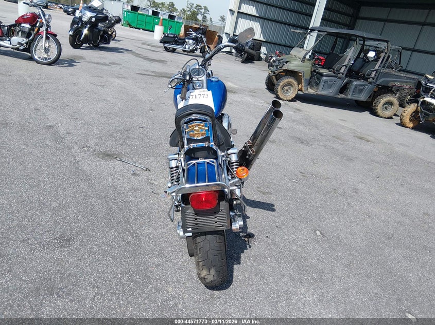 2002 Harley-Davidson Fxdwg VIN: 1HD1GEV102K404677 Lot: 44571773