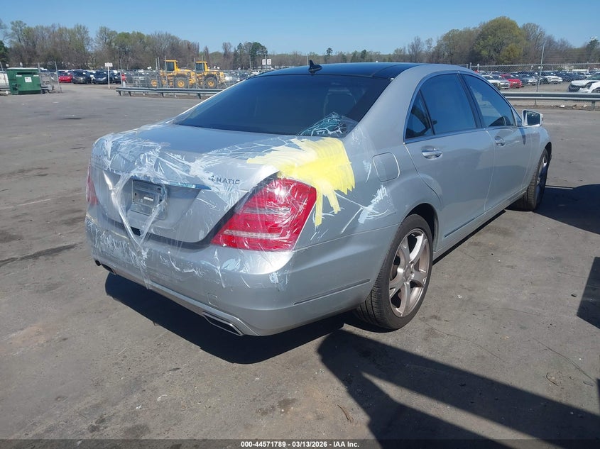 2013 Mercedes-Benz S 550 4Matic
