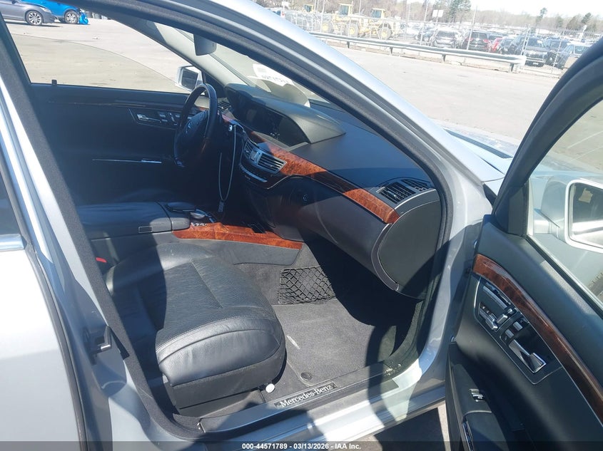 2013 Mercedes-Benz S 550 4Matic