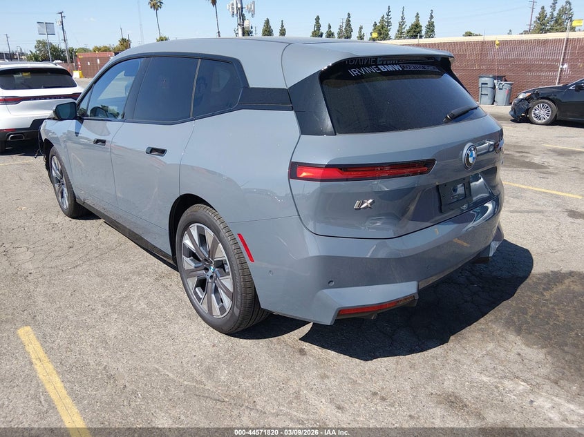 2026 BMW Ix xDrive60