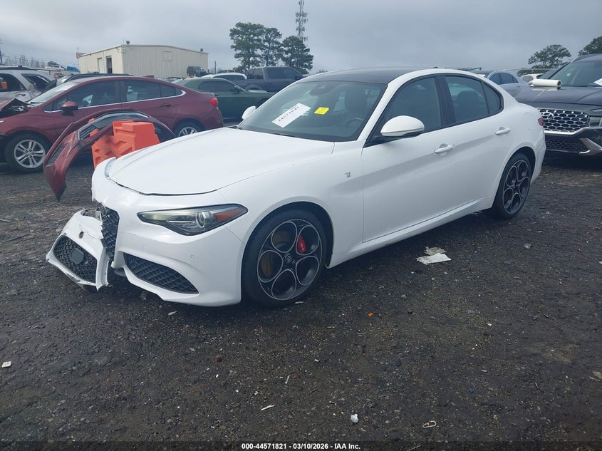 2022 Alfa Romeo Giulia Ti Awd