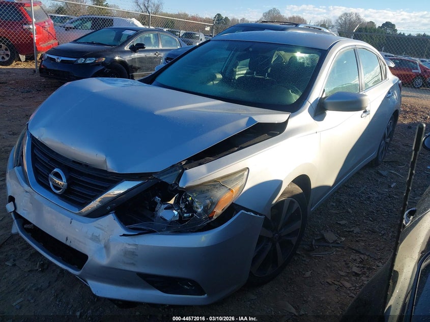 VIN 1N4AL3AP8HC137843 2017 NISSAN ALTIMA 2.5 SR