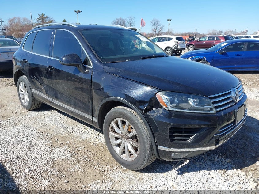2015 Volkswagen Touareg V6 Sport