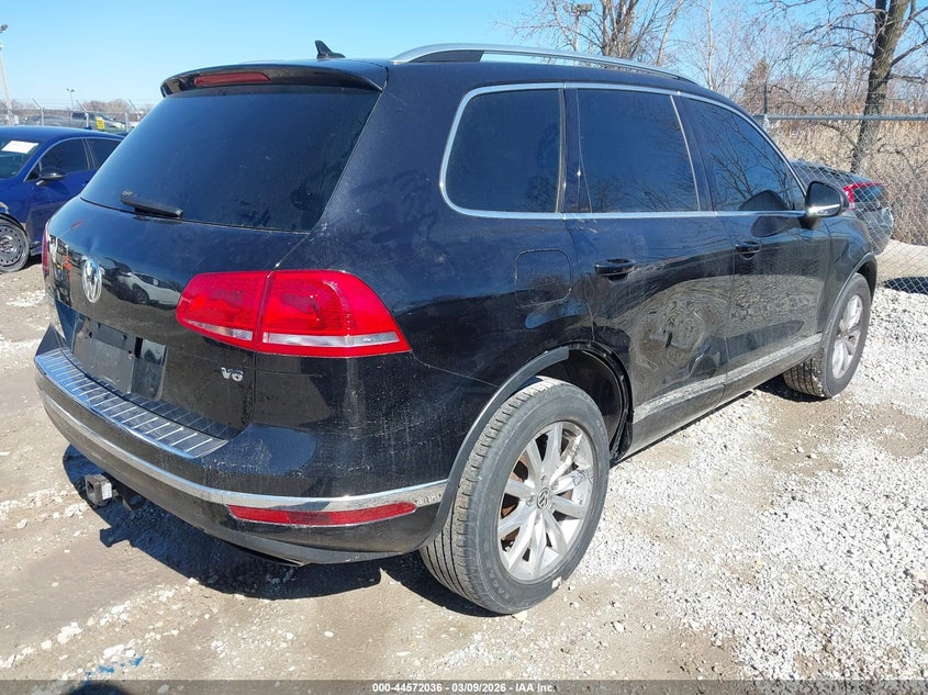 2015 Volkswagen Touareg V6 Sport