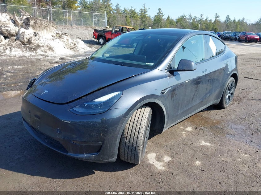 2024 Tesla Model Y Long Range Dual Motor All-Wheel Drive