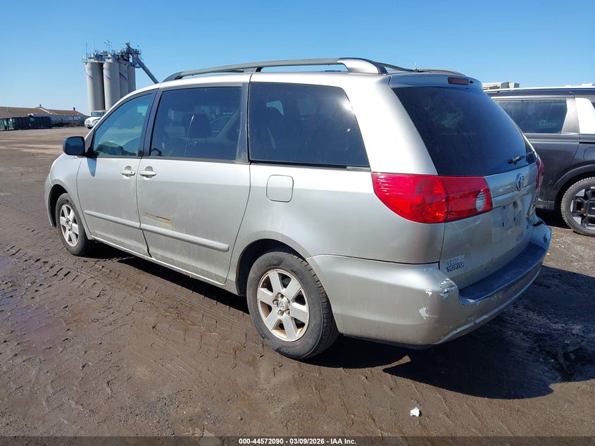 2006 Toyota Sienna Le