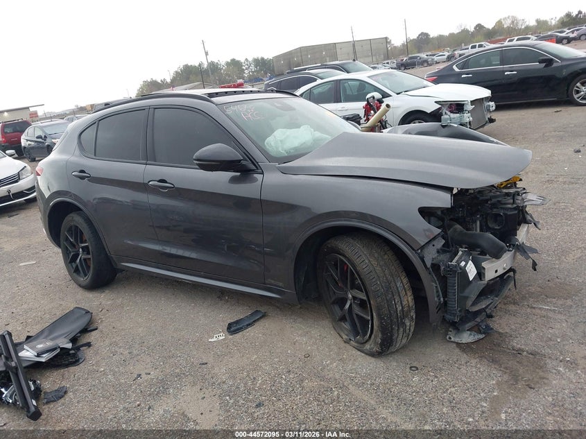 2021 Alfa Romeo Stelvio Ti Awd VIN: ZASPAKBN9M7D19692 Lot: 44572095