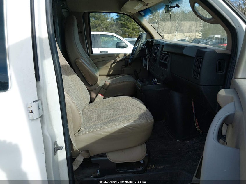 2011 GMC Savana 2500 Work Van