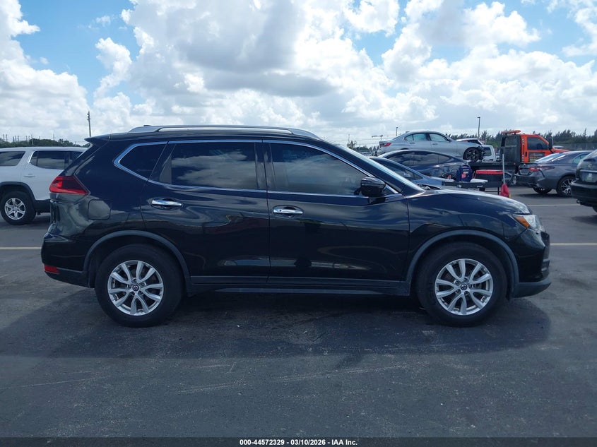 VIN KNMAT2MT9JP566517 2018 NISSAN ROGUE SV