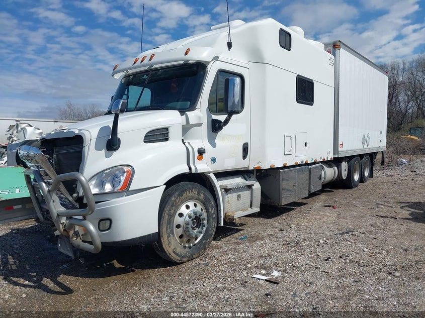 1FVAGADV7FLGE1040 2015 Freightliner Cascadia 113 photo 1