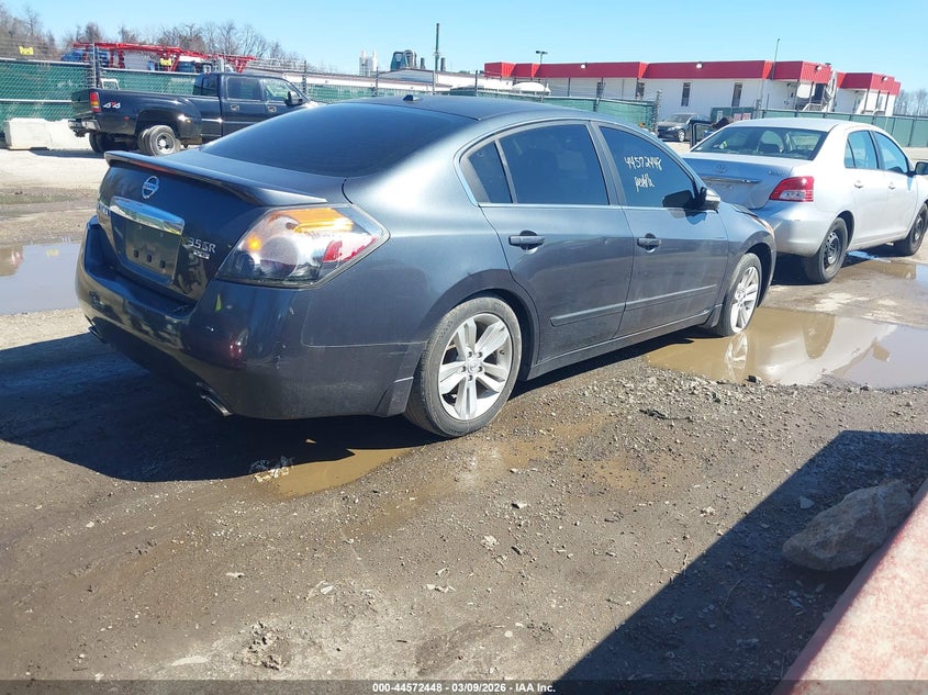 2011 Nissan Altima 3.5 Sr