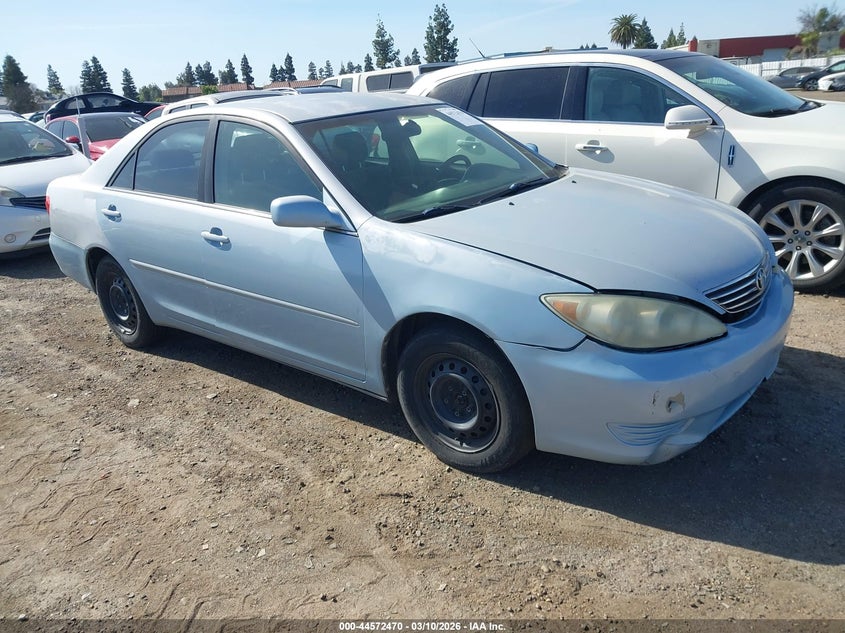 2005 Toyota Camry Le