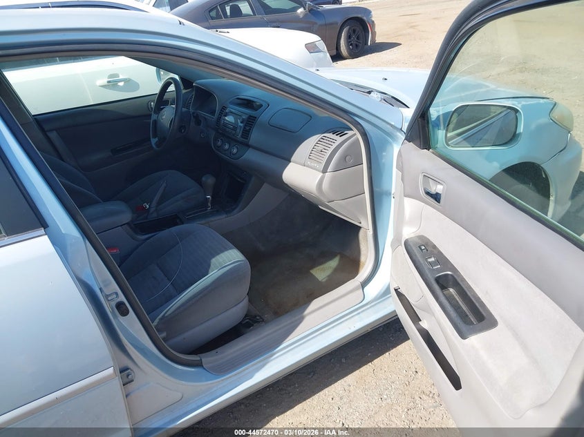 2005 Toyota Camry Le