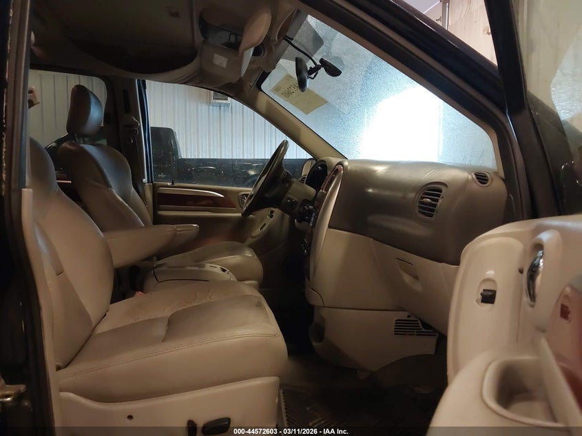 2006 Chrysler Town & Country Limited