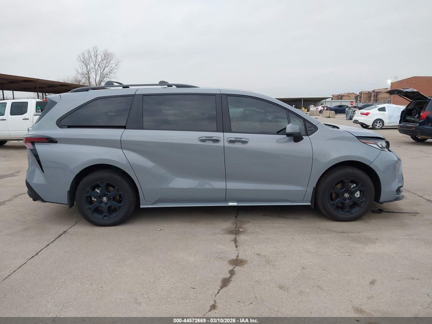 2026 Toyota Sienna - вид 13