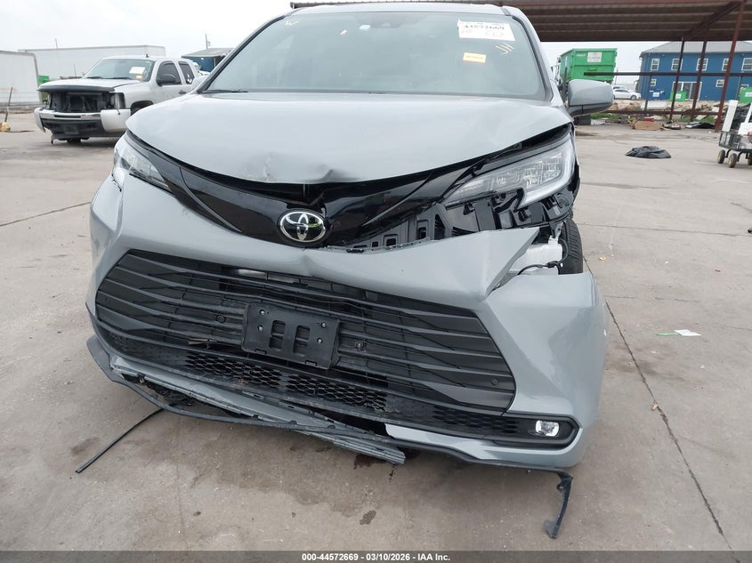 2026 Toyota Sienna - вид 6