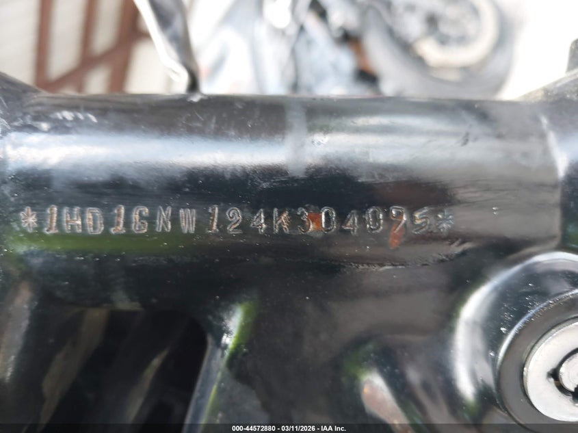 2004 Harley-Davidson Fxdli VIN: 1HD1GNW124K304095 Lot: 44572880