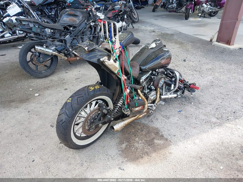 2004 Harley-Davidson Fxdli VIN: 1HD1GNW124K304095 Lot: 44572880