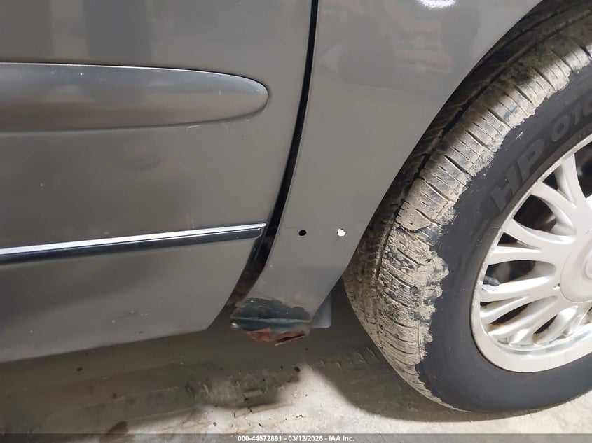 2004 Buick Regal Ls VIN: 2G4WB52KX41174065 Lot: 44572891