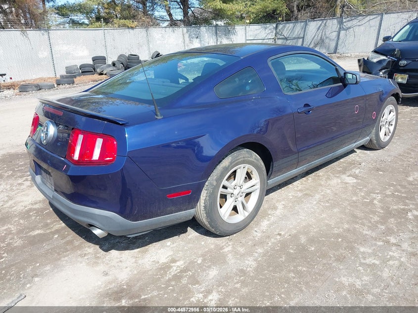 2012 Ford Mustang V6