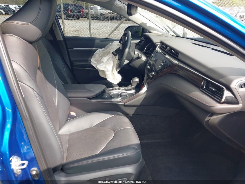 2020 Toyota Camry Xle