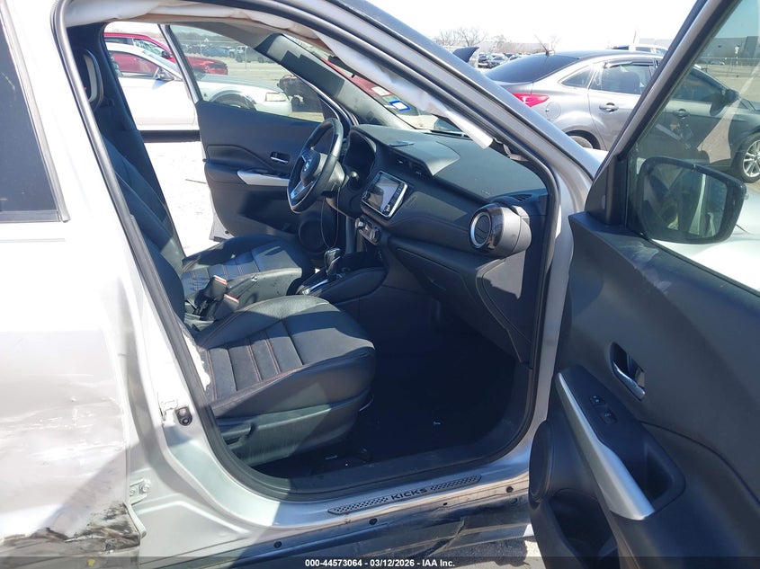 2019 Nissan Kicks Sr