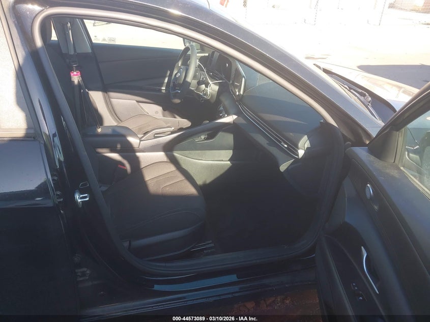 2021 Hyundai Elantra Se