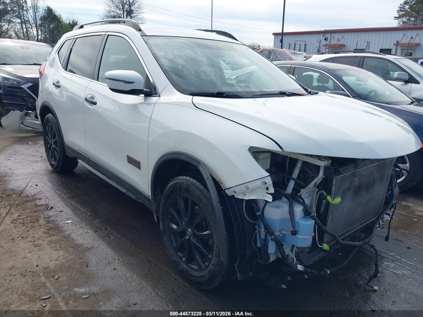 2017 NISSAN ROGUE SV