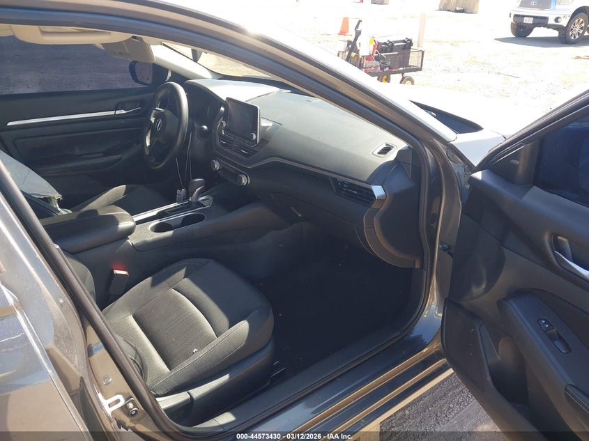 2022 Nissan Altima Sv Fwd