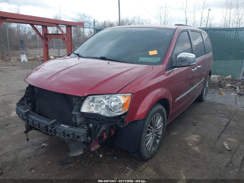 2016 Chrysler Town & Country Touring-L Anniversary Edition