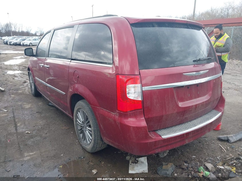 2016 Chrysler Town & Country Touring-L Anniversary Edition