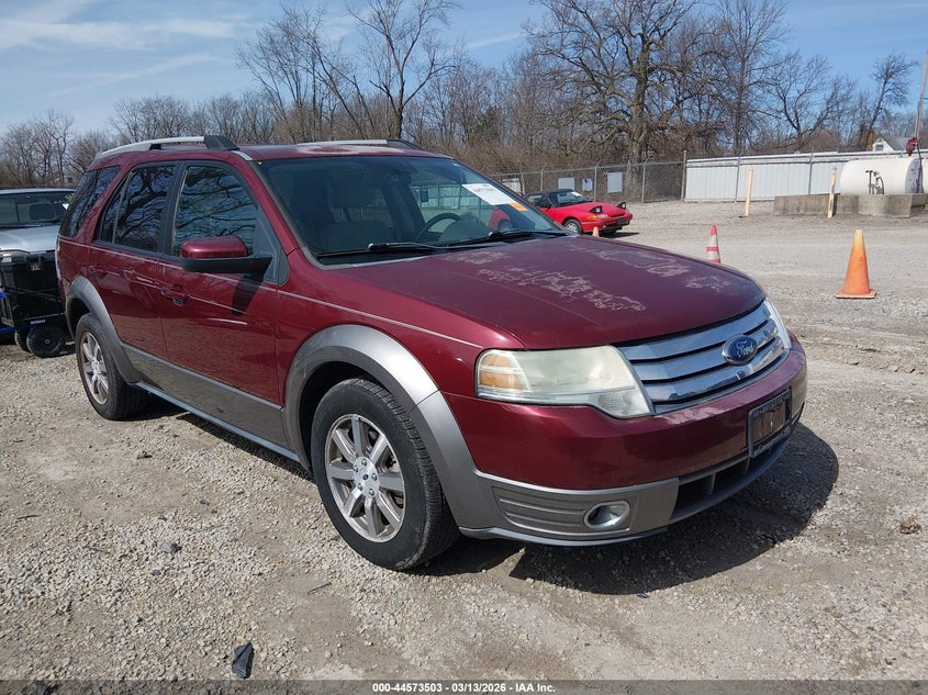 1FMDK02108GA21561 FORD TAURUS X Photo 1