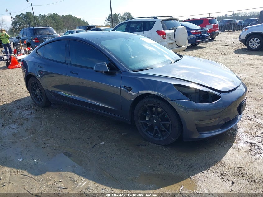 2022 Tesla Model 3 Rear-Wheel Drive