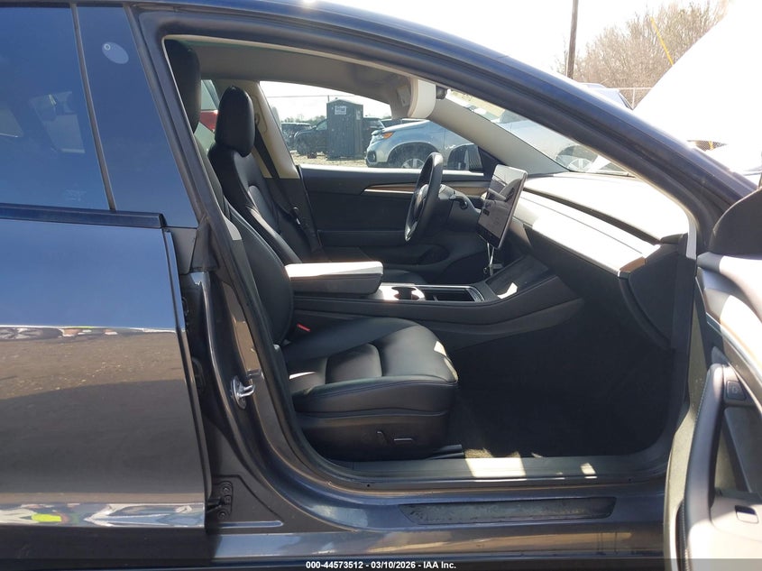 2022 Tesla Model 3 Rear-Wheel Drive