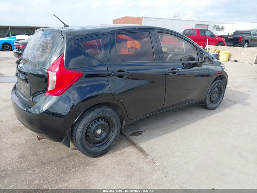 2015 Nissan Versa Note S (Sr)