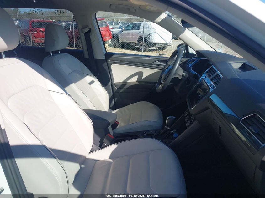 2018 Volkswagen Tiguan 2.0T Sel Premium