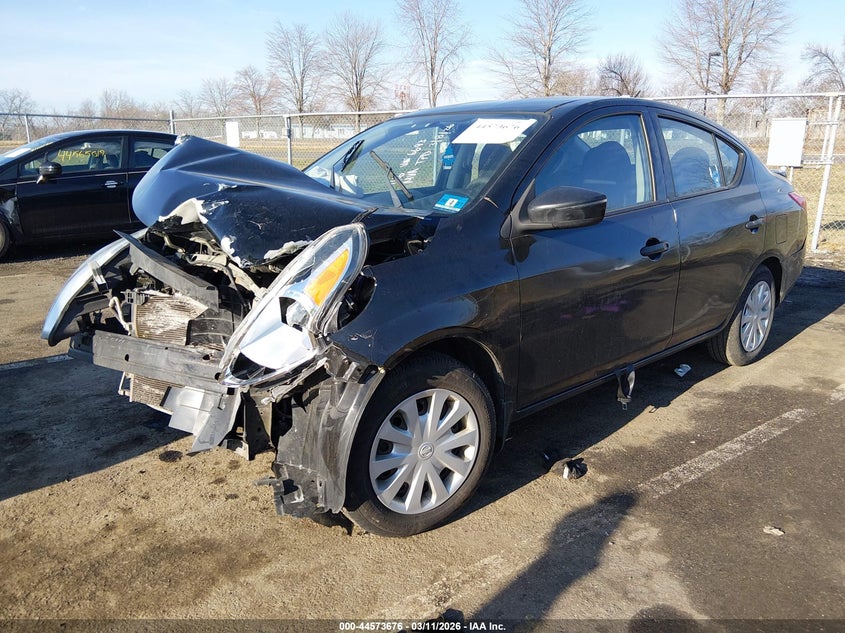 2015 Nissan Versa 1.6 S+ 3N1CN7AP7FL806693 photo 1