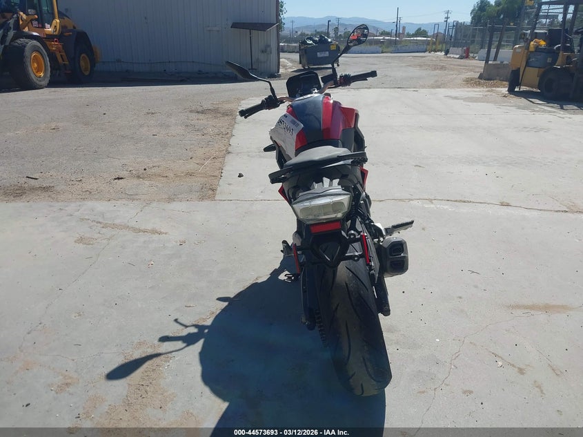 2024 BMW F 900 R VIN: WB10K1301R6J54851 Lot: 44573693