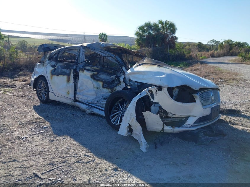 3LN6L5D97HR607608 LINCOLN MKZ Photo 1